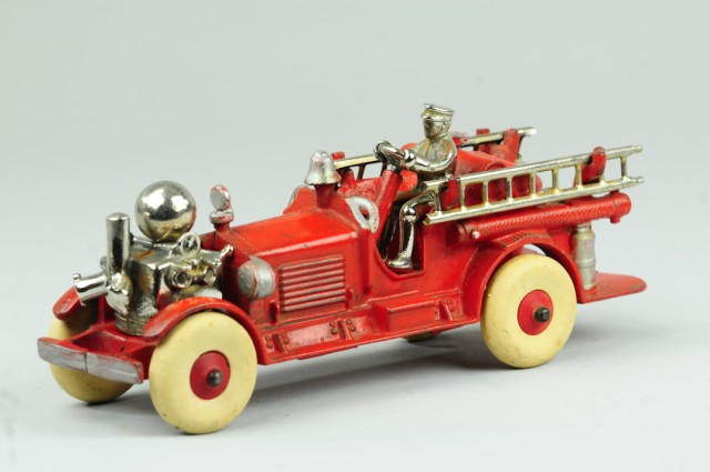 AHRENS FOX FIRE ENGINE Hubley cast iron