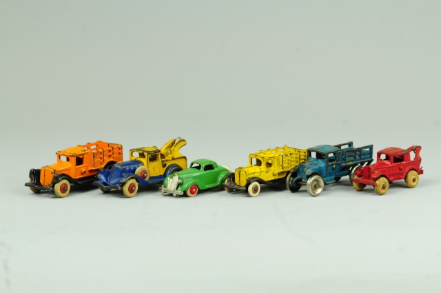 GROUPING OF SMALL CAST IRON VEHICLES 178962