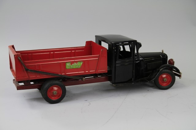 BUDDY L JUNIOR DUMP TRUCK C. 1930s