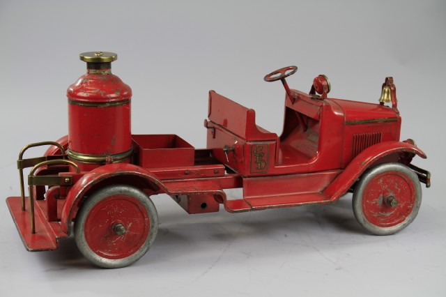 BUDDY L FIRE PUMPER TRUCK C. 1920s