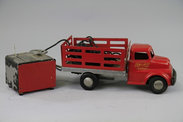 DRI-VIT REMOTE CONTROL TOY TRUCK C.