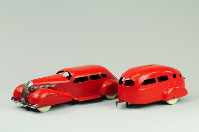 a/ WYANDOTTE STREAMLINED SEDAN WITH