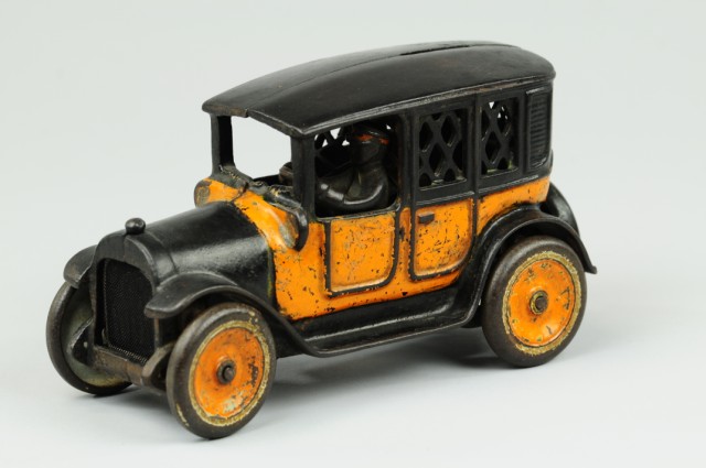 ARCADE YELLOW CAB BANK Cast iron painted