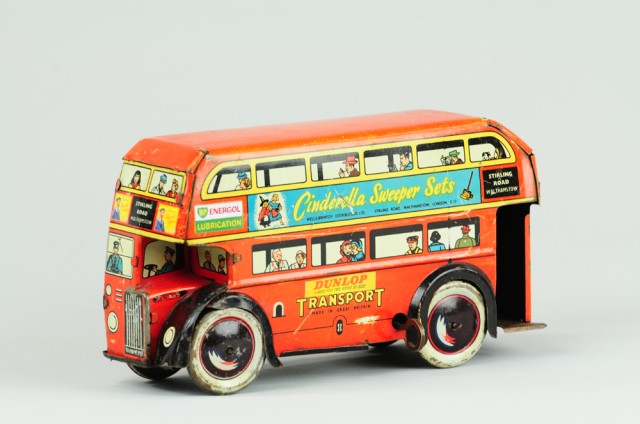 ENGLISH TRANSPORT DOUBLE DECKER BUS