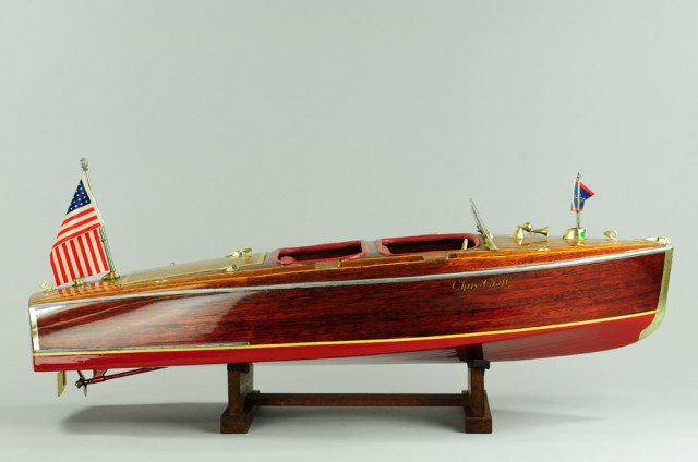 SCALE MODEL OF CHRIS CRAFT RUNABOUT 178c17