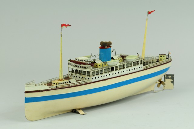 FLEISCHMANN PASSENGER SHIP Painted 178c3f