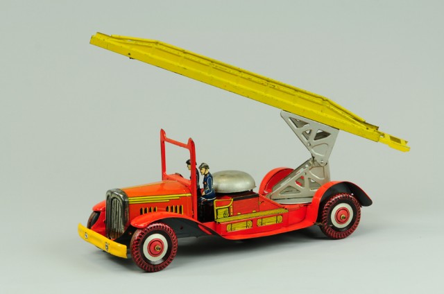 BELL RINGING FIRE TRUCK England 178ca8