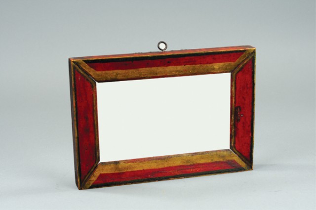 EARLY PAINTED FRAME Simple wood