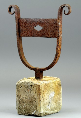 BOOT SCRAPER Early wrought iron