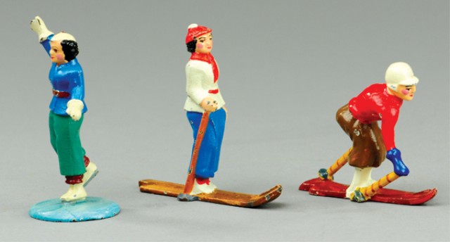 LOT OF SKIERS AND ICE SKATER PAPER WEIGHTS