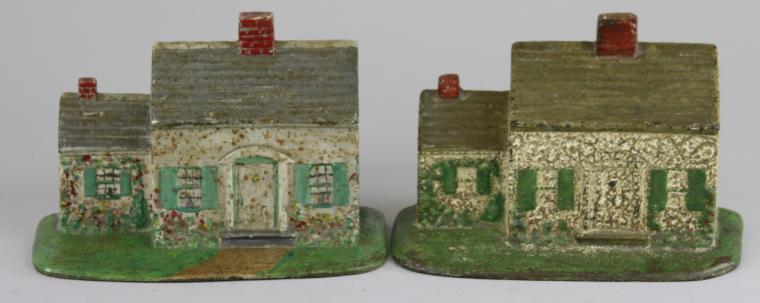 LOT OF TWO COTTAGE DOORSTOPS Gray 17a793