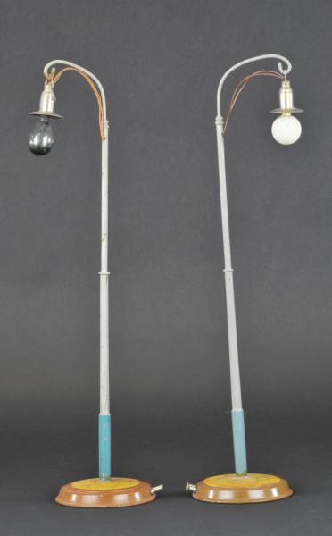 MARKLIN TALL STREET LAMPS Germany matching