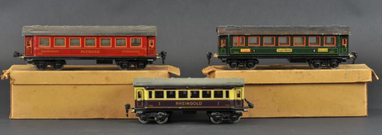 MARKLIN O GAUGE TRAIN CARS Germany 17a942