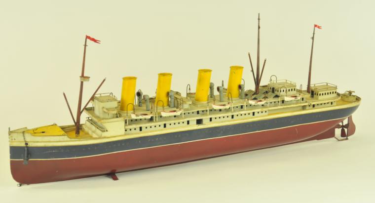 BING OCEAN LINER Very large four 17a99b