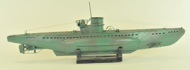 LARGE SUBMARINE MODEL Made of heavy 17a99e