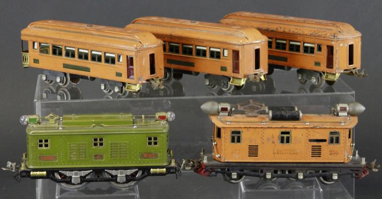 LIONEL TRAIN CAR LOT Includes  17a9c4