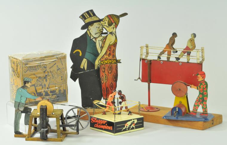 GROUPING OF TIN TOYS FIGURES 17ab84