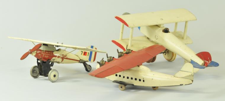 LOT OF THREE AIRPLANES Lot includes: