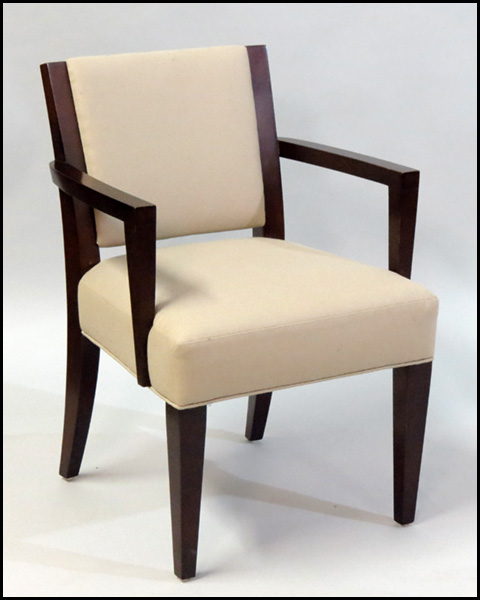 SET OF THREE OPEN ARMCHAIRS Hickory 17ae30