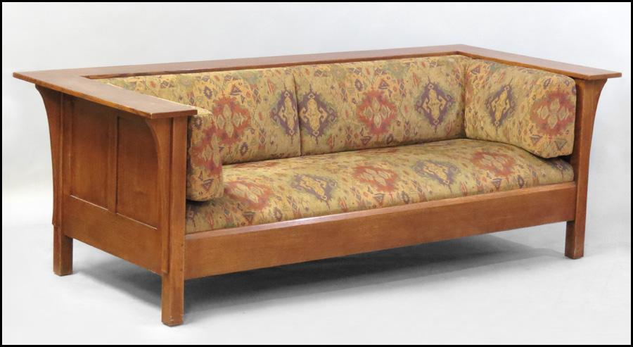 CONTEMPORARY STICKLEY SETTLE. Quarter