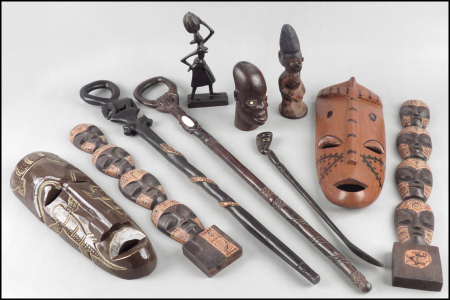 COLLECTION OF AFRICAN ART Comprised 17ae7c