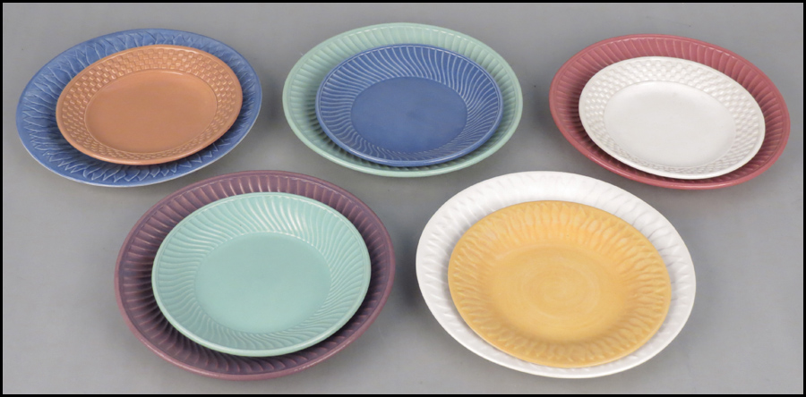 FIORIWARE CERAMIC DINNER SERVICE.