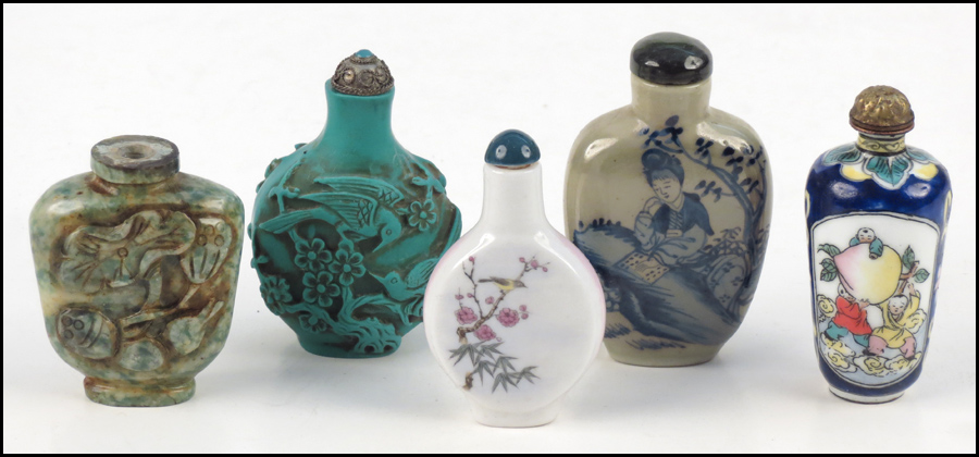COLLECTION OF SNUFF BOTTLES. Condition: