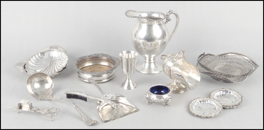 GROUP OF ENGLISH AND AMERICAN SILVERPLATE 17af92