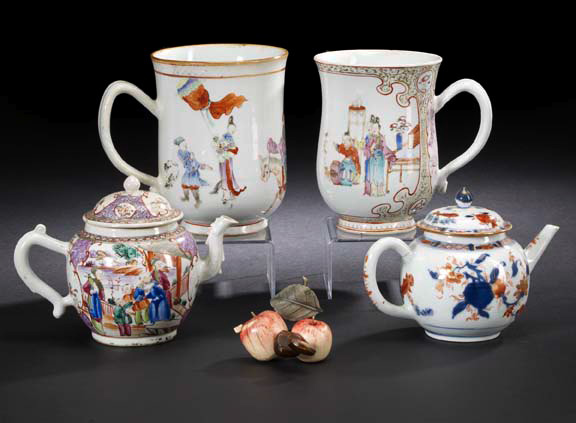 Chinese Export Porcelain Teapot and