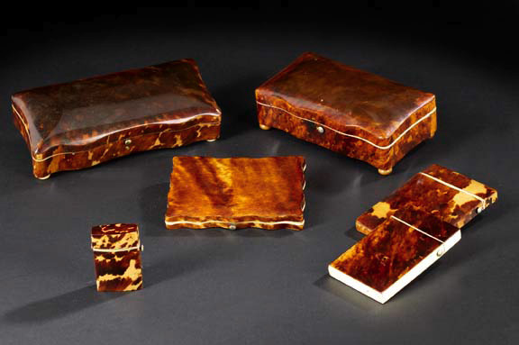 English Serpentine-Edged Tortoiseshell