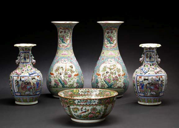 Pair of Chinese Export Porcelain