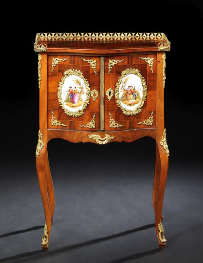 Louis XV Style Ormolu Mounted Mahogany 29eb5