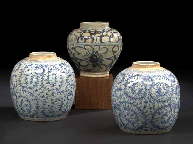 Chinese Export Blue and White Porcelain 2a3b5