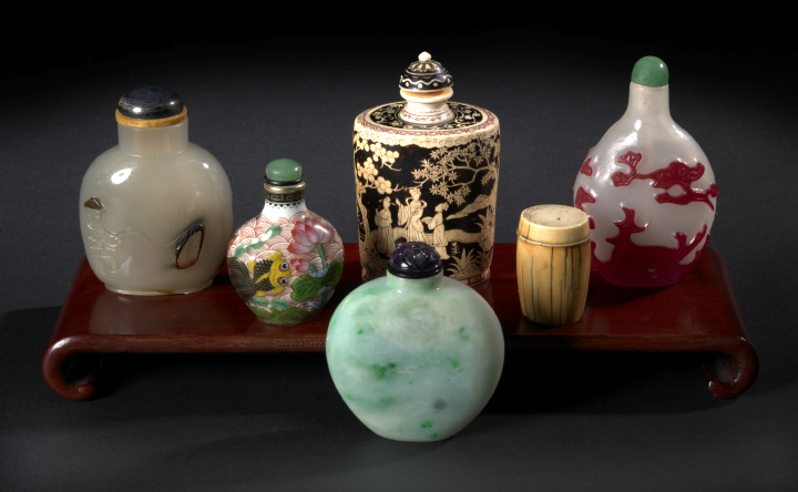 Chinese "Shadow" Agate Snuff Bottle,