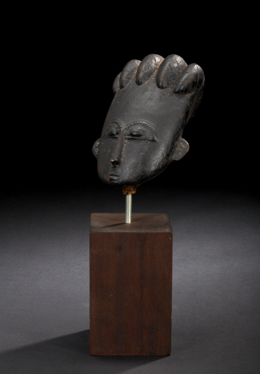 Asante Head,  Ghana, the ovoid wood