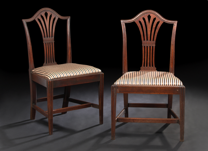 Pair of George III Mahogany Sidechairs  2b0fe