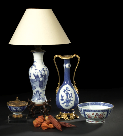 Chinese Blue and White Porcelain Vase,