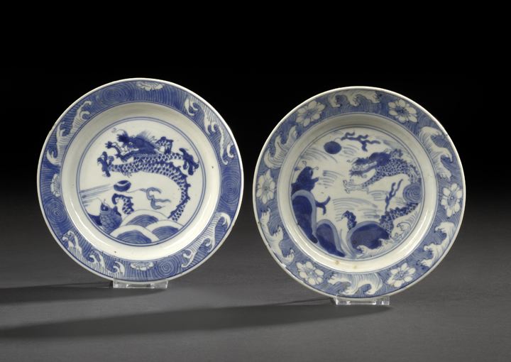 Two Chinese Export Blue and White 2bb1e