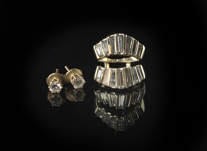 Pair of Fourteen Karat Yellow Gold 2bcda