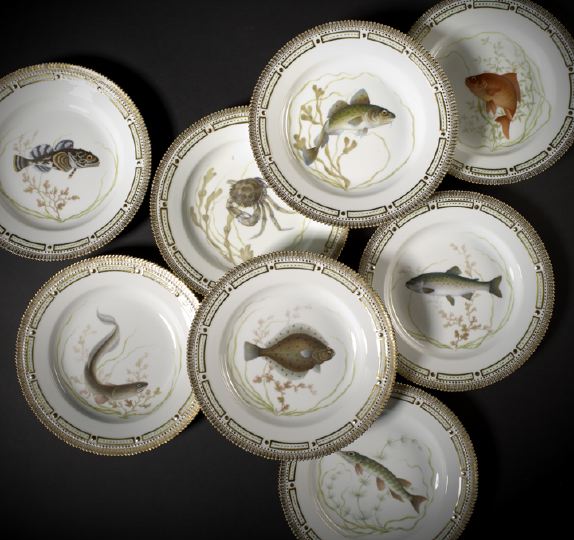 Fine Set of Eight Royal Copenhagen 2beee