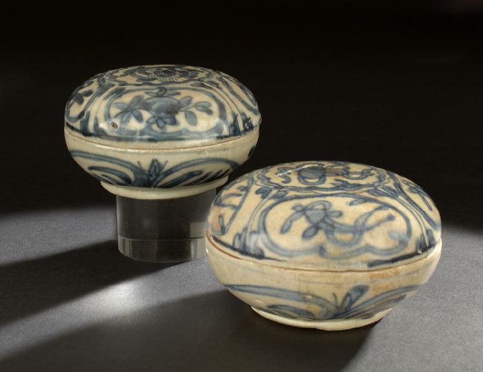 Two Chinese Blue and White Porcelain 2c255