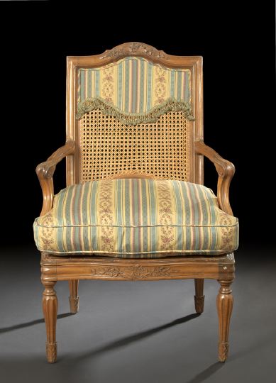 Provincial Fruitwood Fauteuil  2c01a