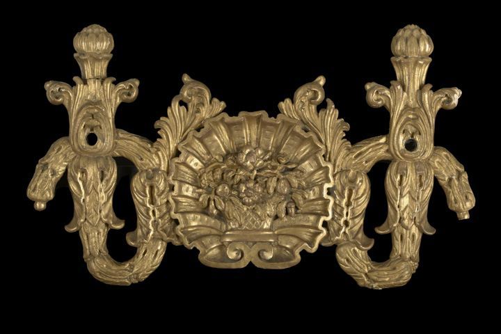 Napoleon III Carved Giltwood Supra