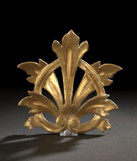 French Carved Giltwood Cresting  2c437