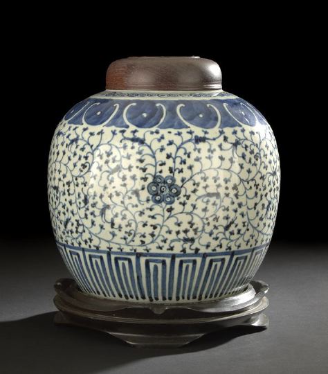 Large Chinese Blue and White Porcelain 2c761
