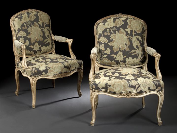 Pair of Louis XV Style Carved and 2cb83