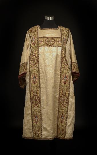Dramatic Religious Robe ca 1900  2cbfe