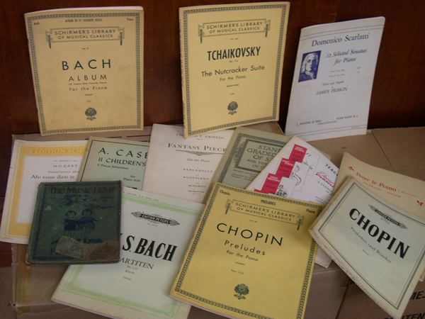 Large Group of Sheet Music and 2d19c