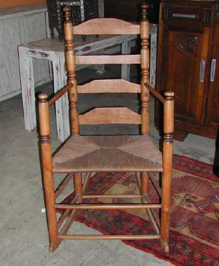 Early American Turned Maple Ladderback 2d218