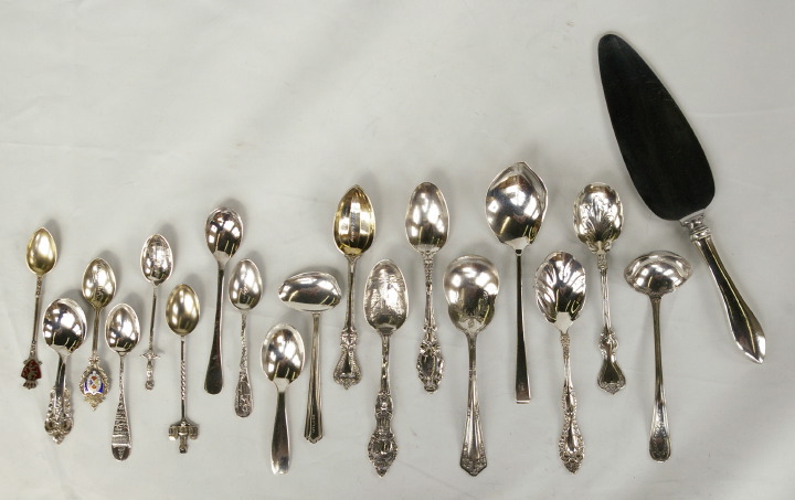 Twenty Piece Collection of Silver 2dd53